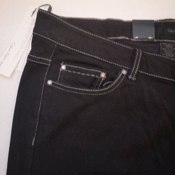 NWT Calvin Klein Ladies Plus Size 16W x 32 Black Bootcut Jeans - Picture 9 of 15